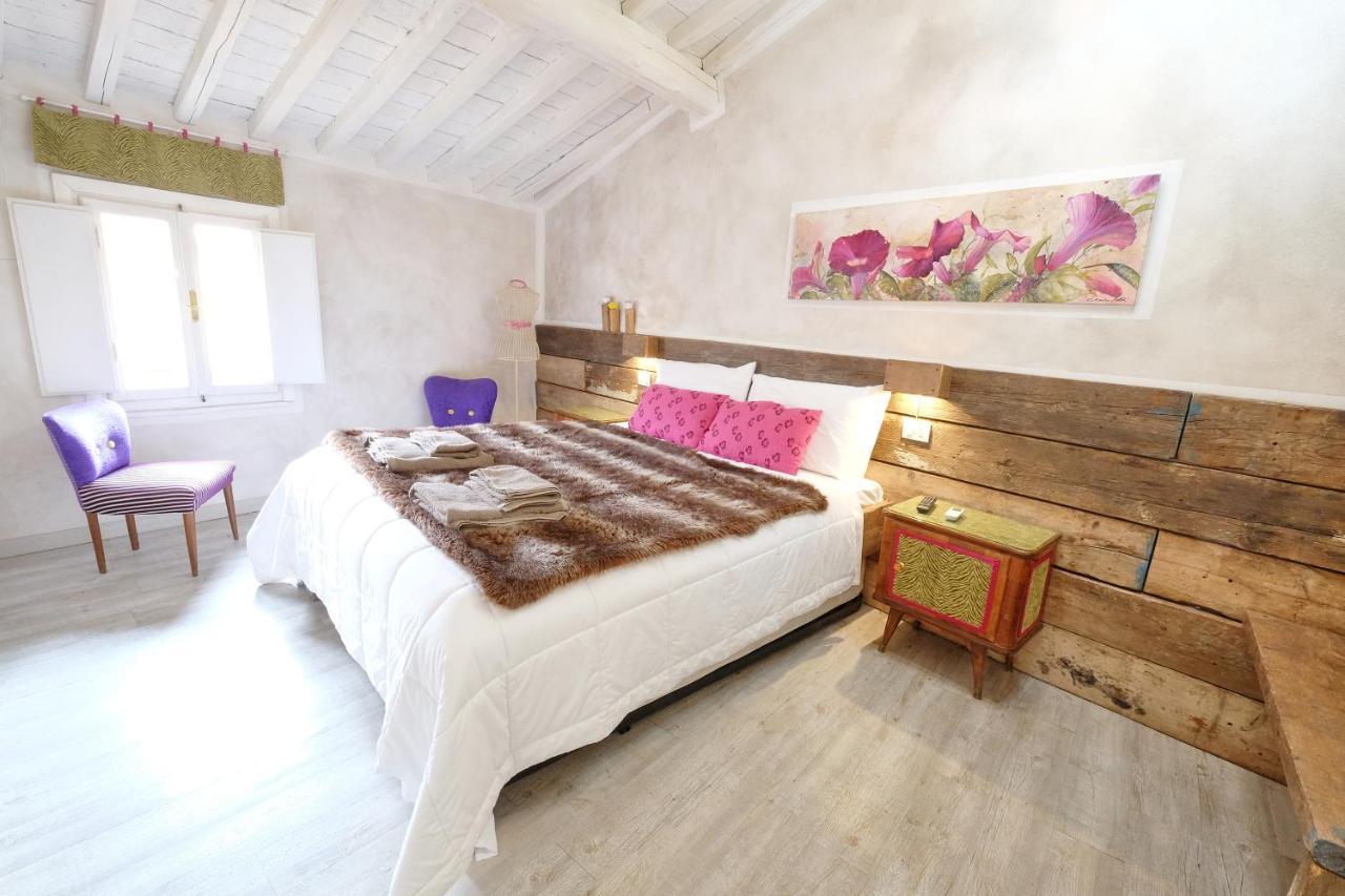 La Turandot Suite With Ac And Wifi Лука Екстериор снимка