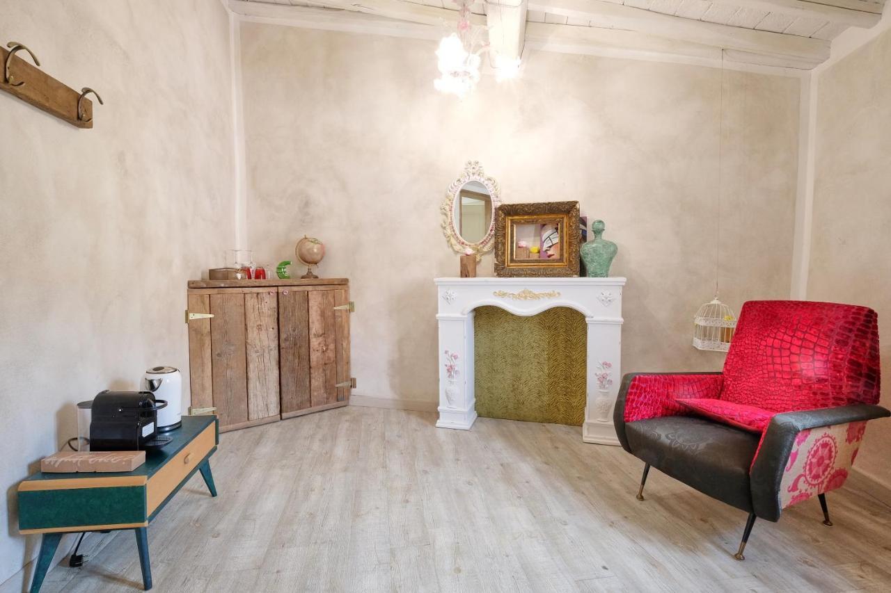 La Turandot Suite With Ac And Wifi Лука Екстериор снимка